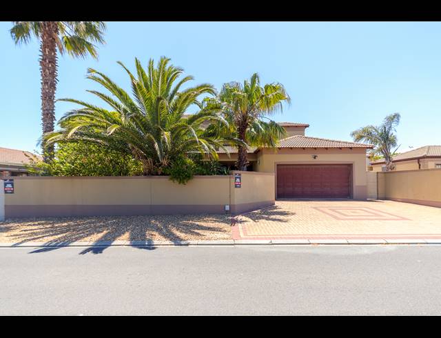 4 BEDROOM FREESTANDING SOLD IN PARKLANDS